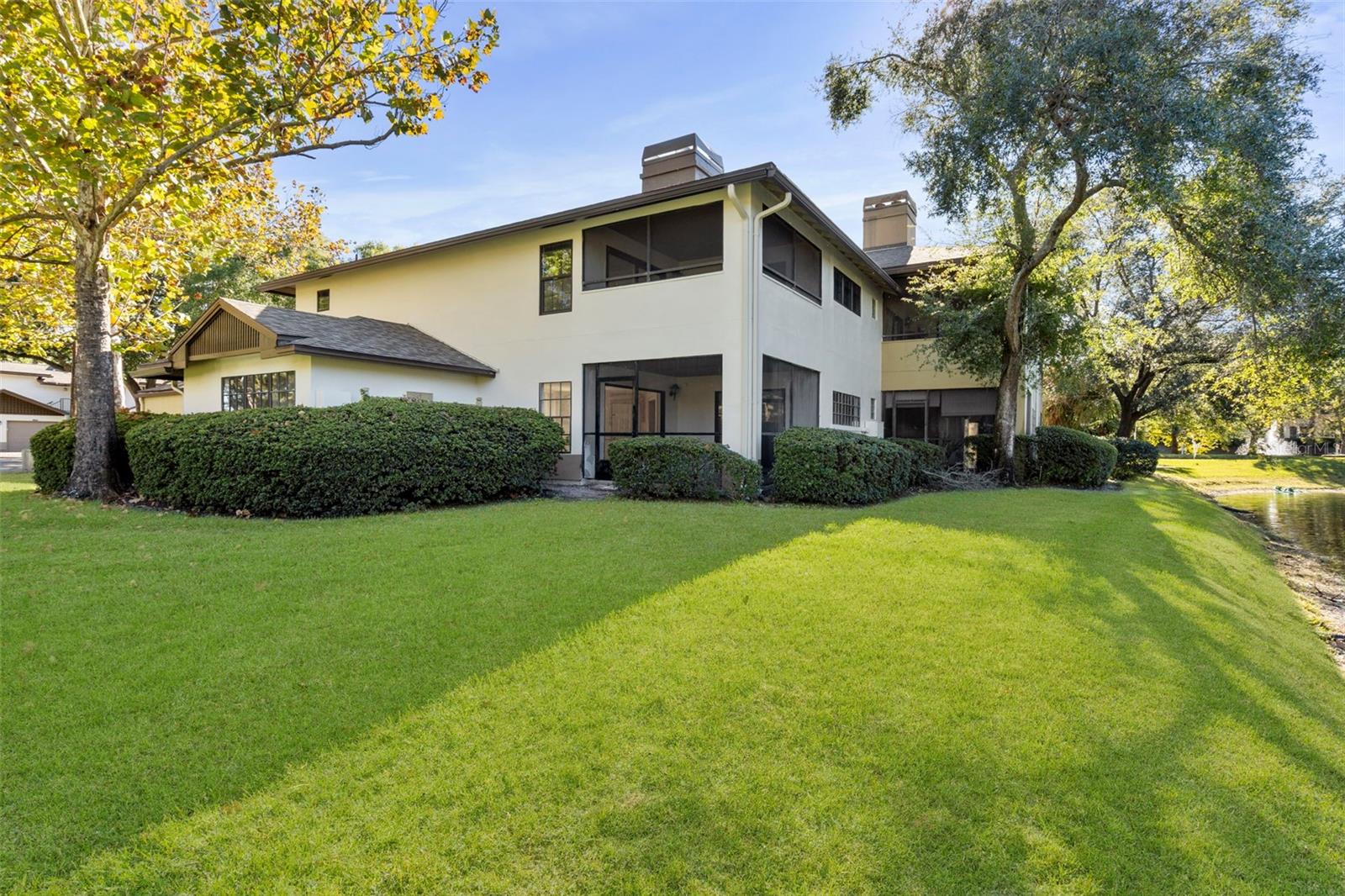 LAKECREST CONDO - Residential