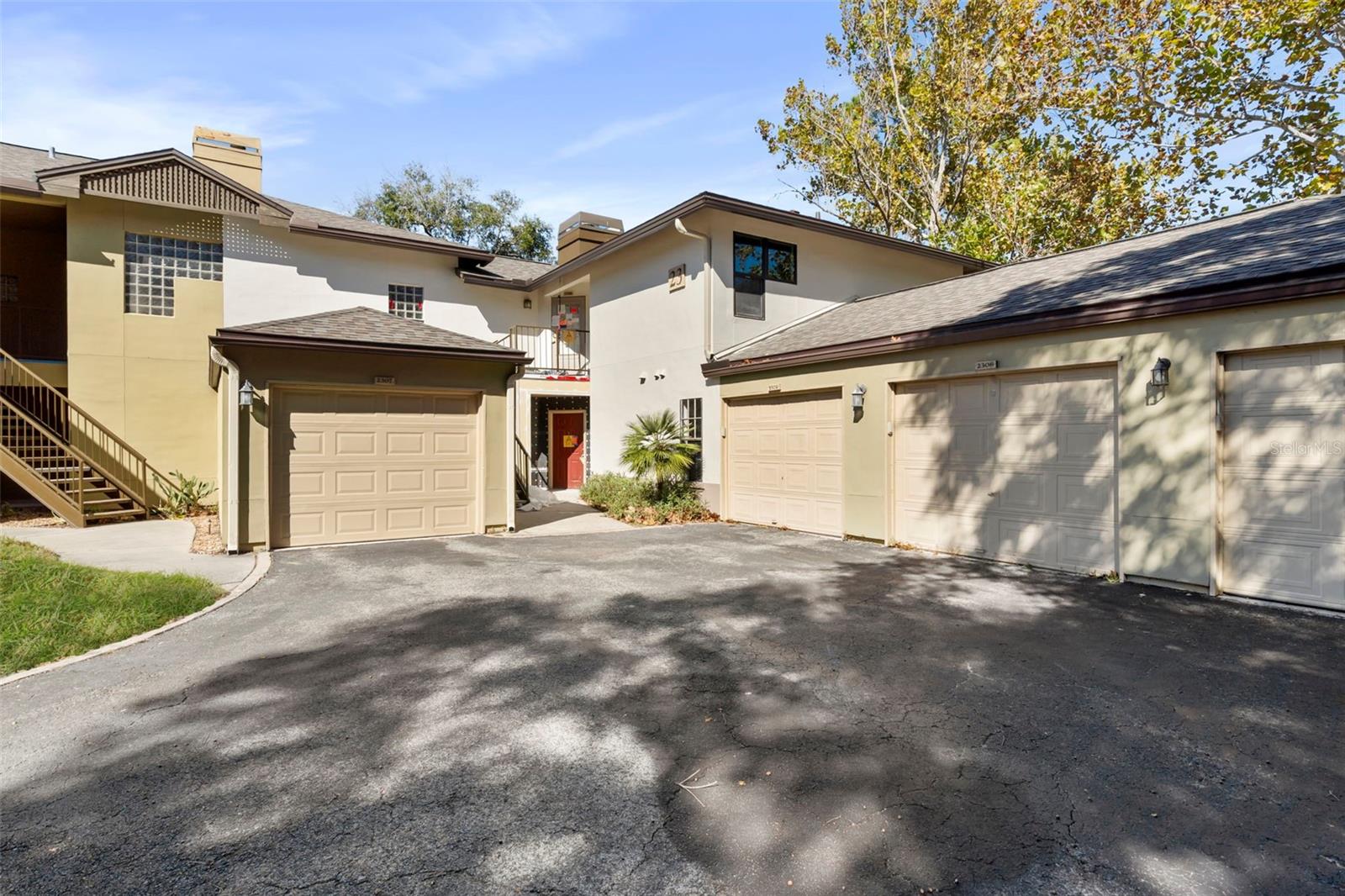 LAKECREST CONDO - Residential