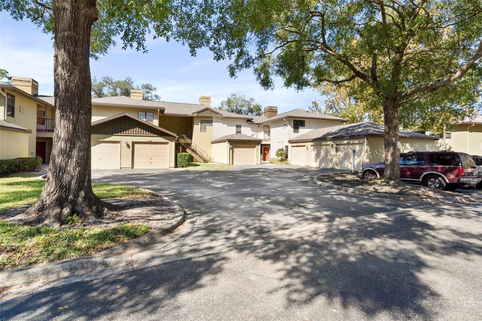 LAKECREST CONDO - Residential