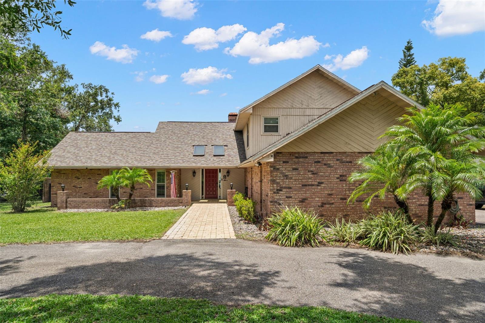 2306 S VALRICO ROAD