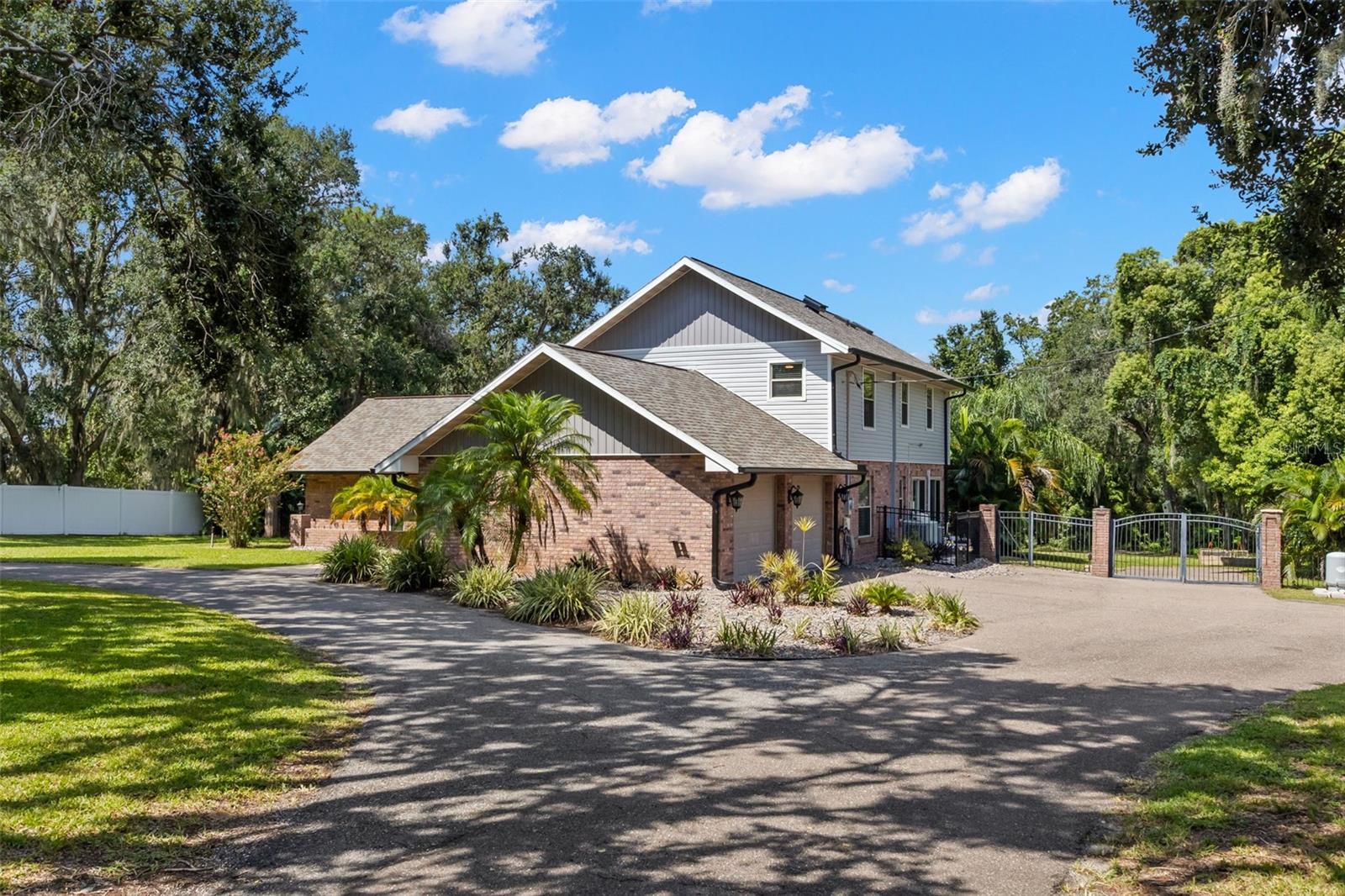 2306 S VALRICO ROAD