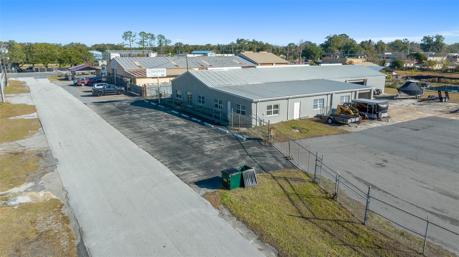 943 NW 17TH AVENUE