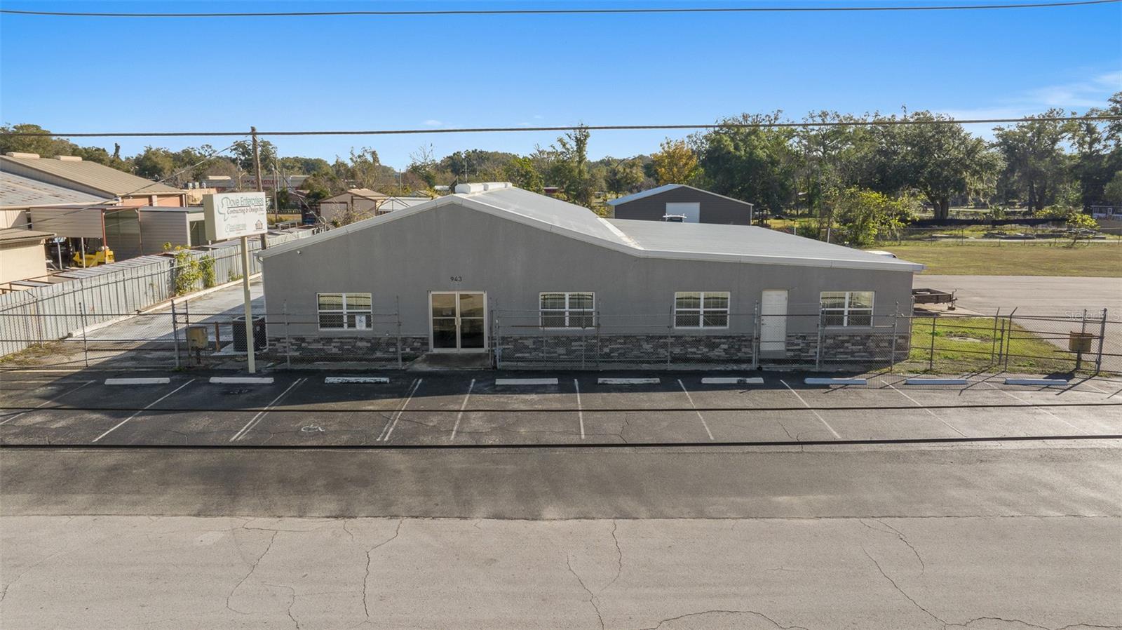943 NW 17TH AVENUE