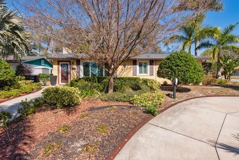 Photo of 2816 Applewood Drive, Clearwater, FL 33759 (MLS # TB8468610)