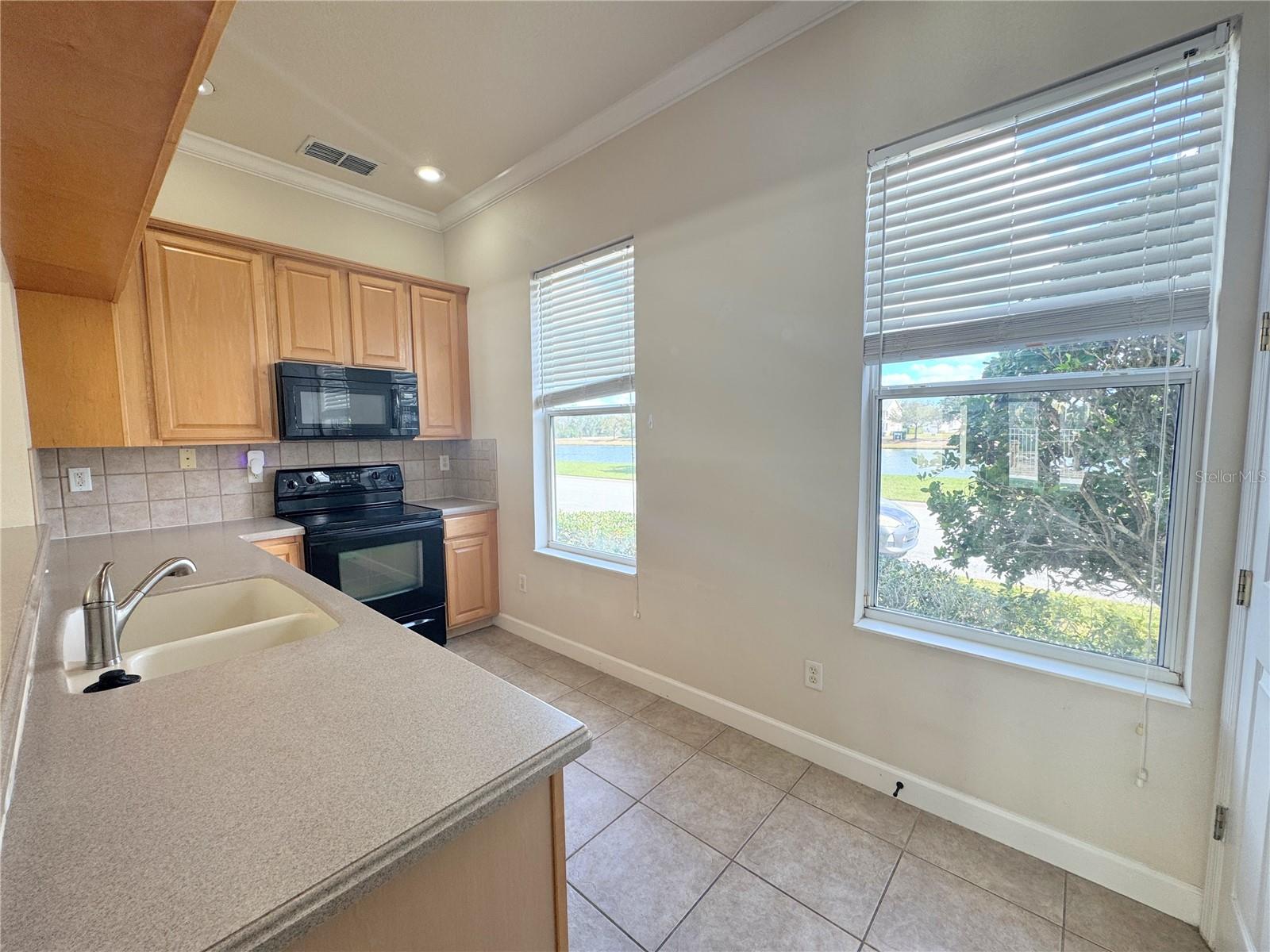 REUNION PH 2 PRCL 3 - Residential Lease