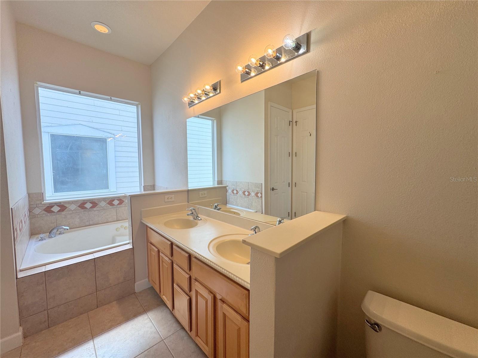 REUNION PH 2 PRCL 3 - Residential Lease