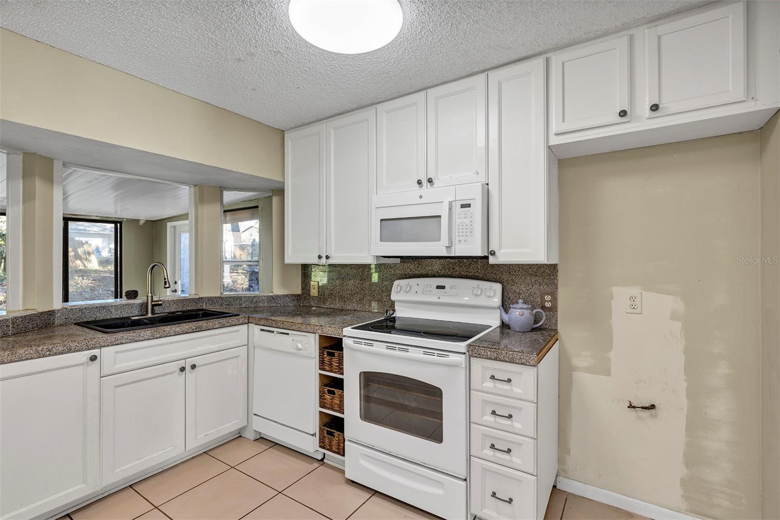 SELMA HOMESITES - Residential