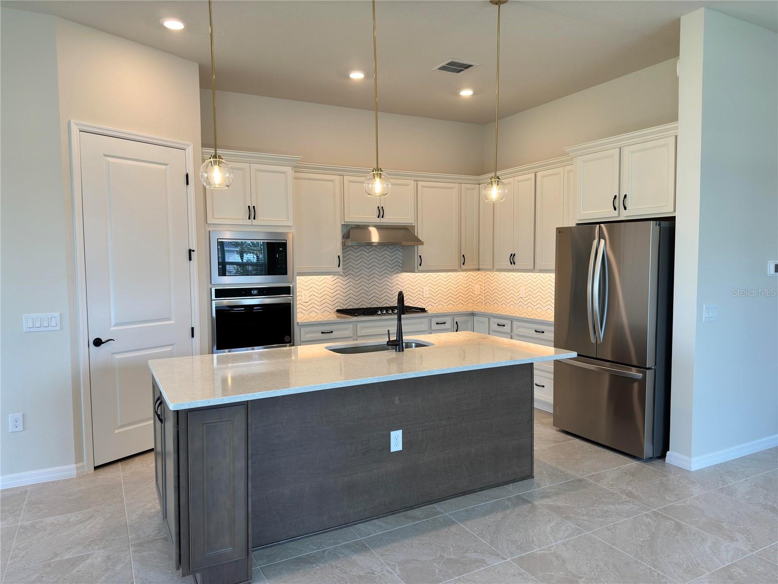 PARKVIEW RESERVE PH 1 - Residential Lease