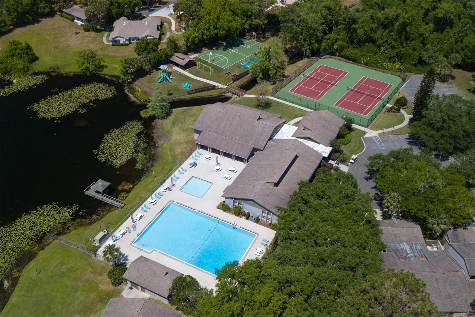 LAKE OF THE WOODS TOWNHOUSE - Residential