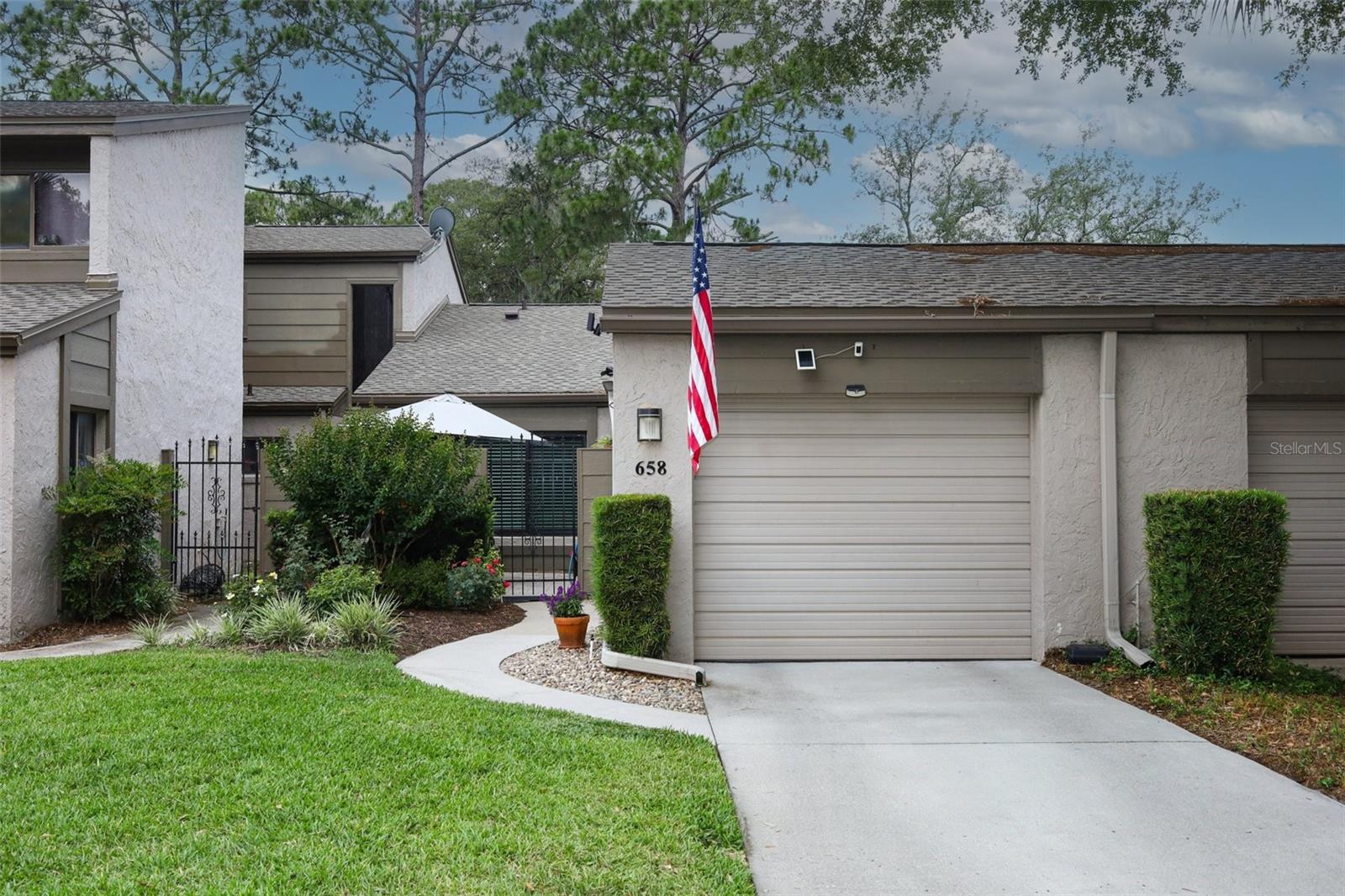 LAKE OF THE WOODS TOWNHOUSE - Residential