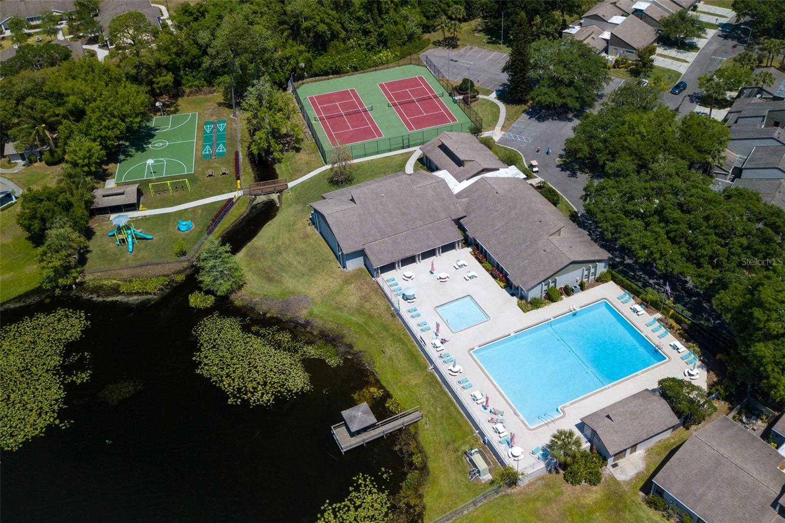 LAKE OF THE WOODS TOWNHOUSE - Residential