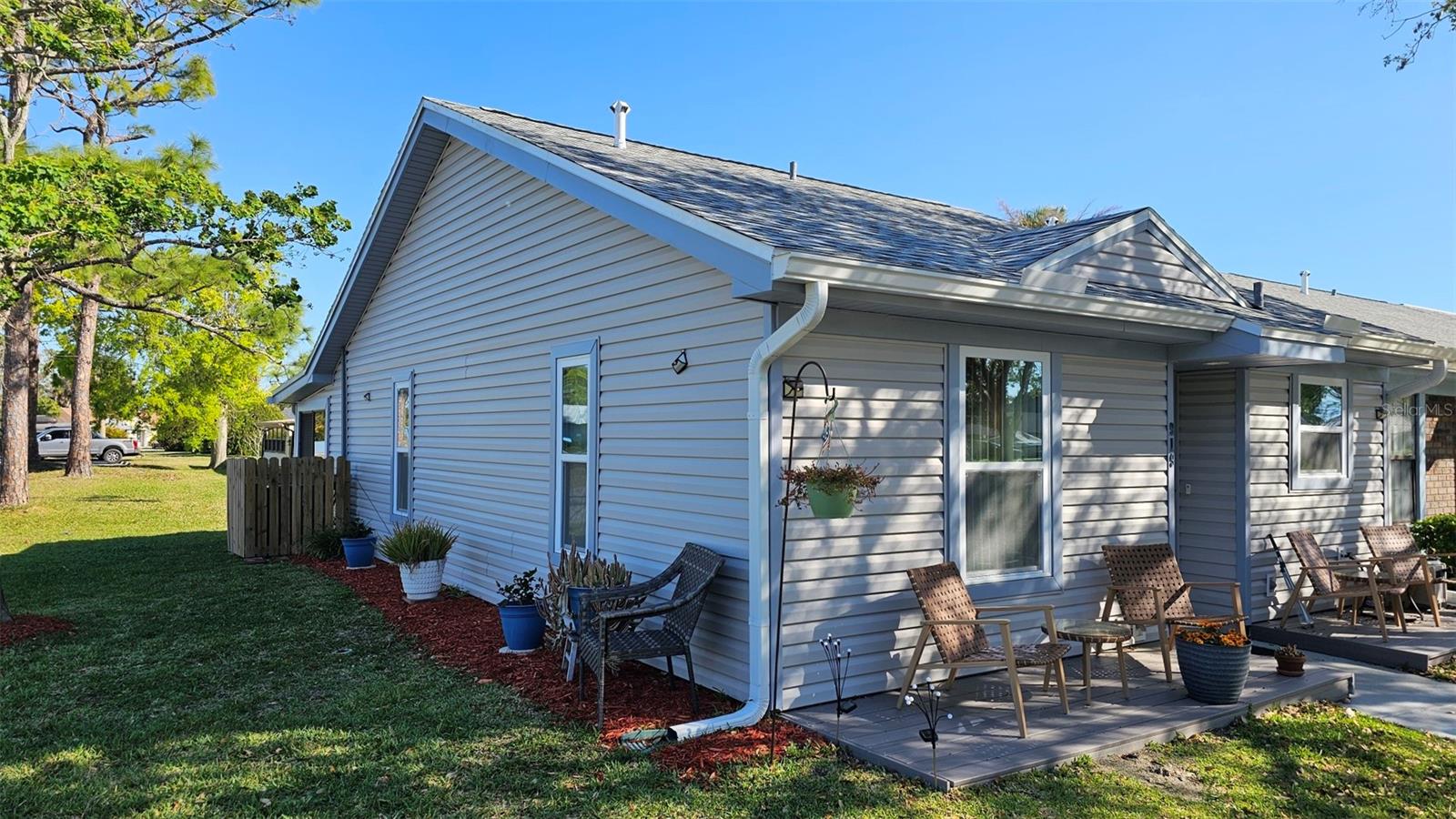 919 FAIRVILLA DRIVE