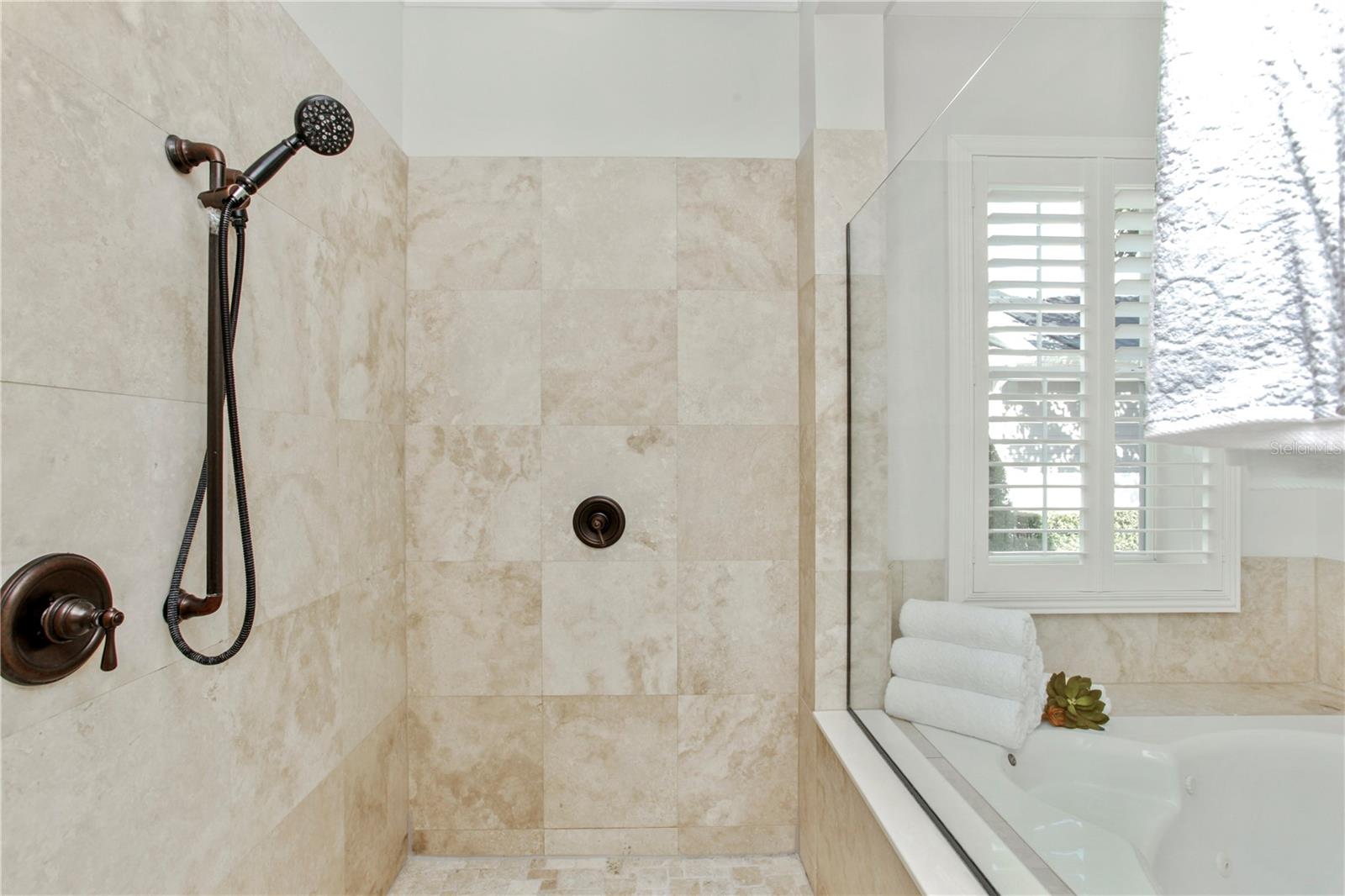 BALDWIN PARKA - Residential