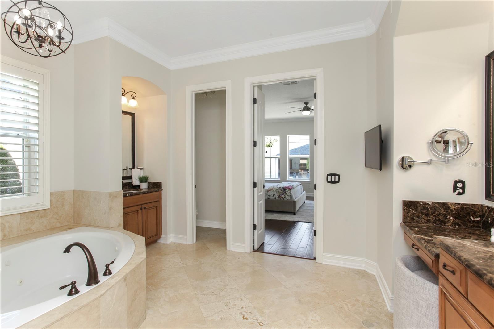 BALDWIN PARKA - Residential