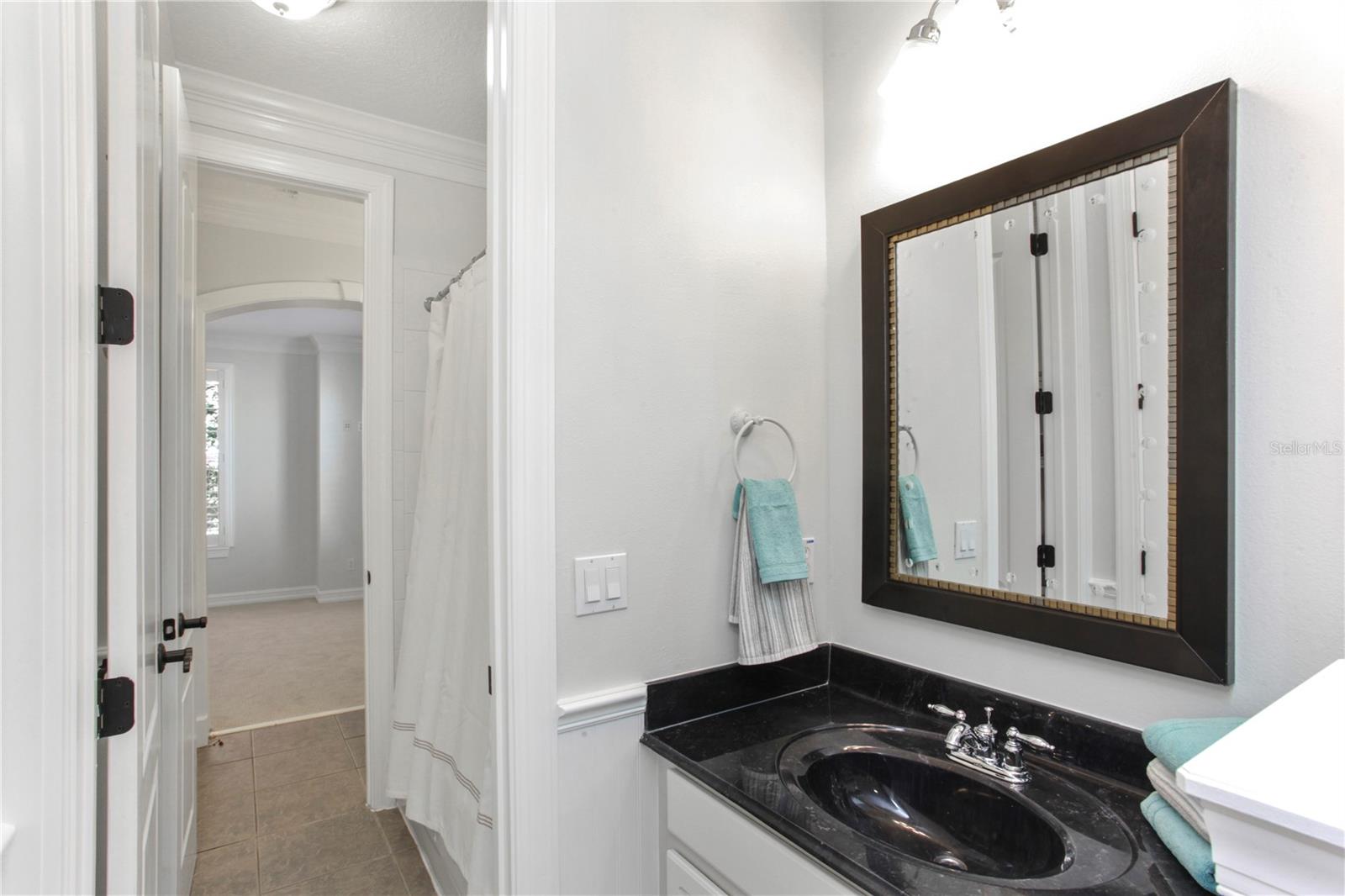 BALDWIN PARKA - Residential