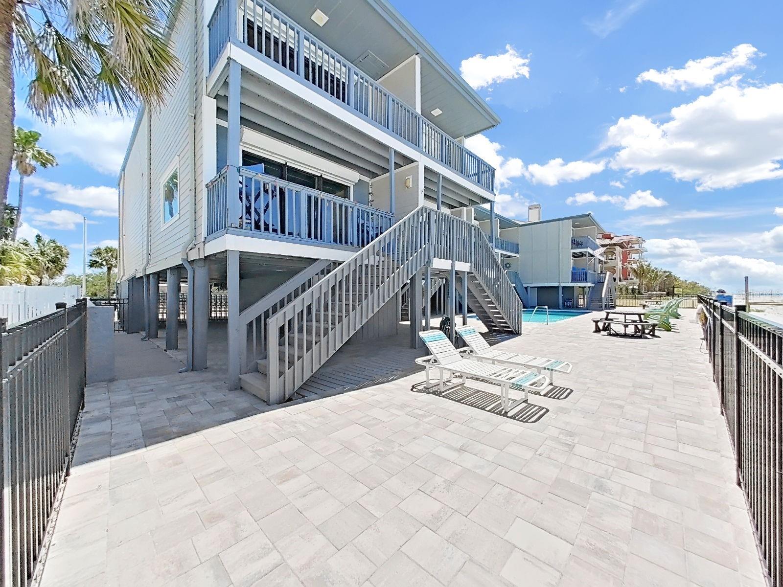 GULFSHORE TWNHS CONDO - Residential