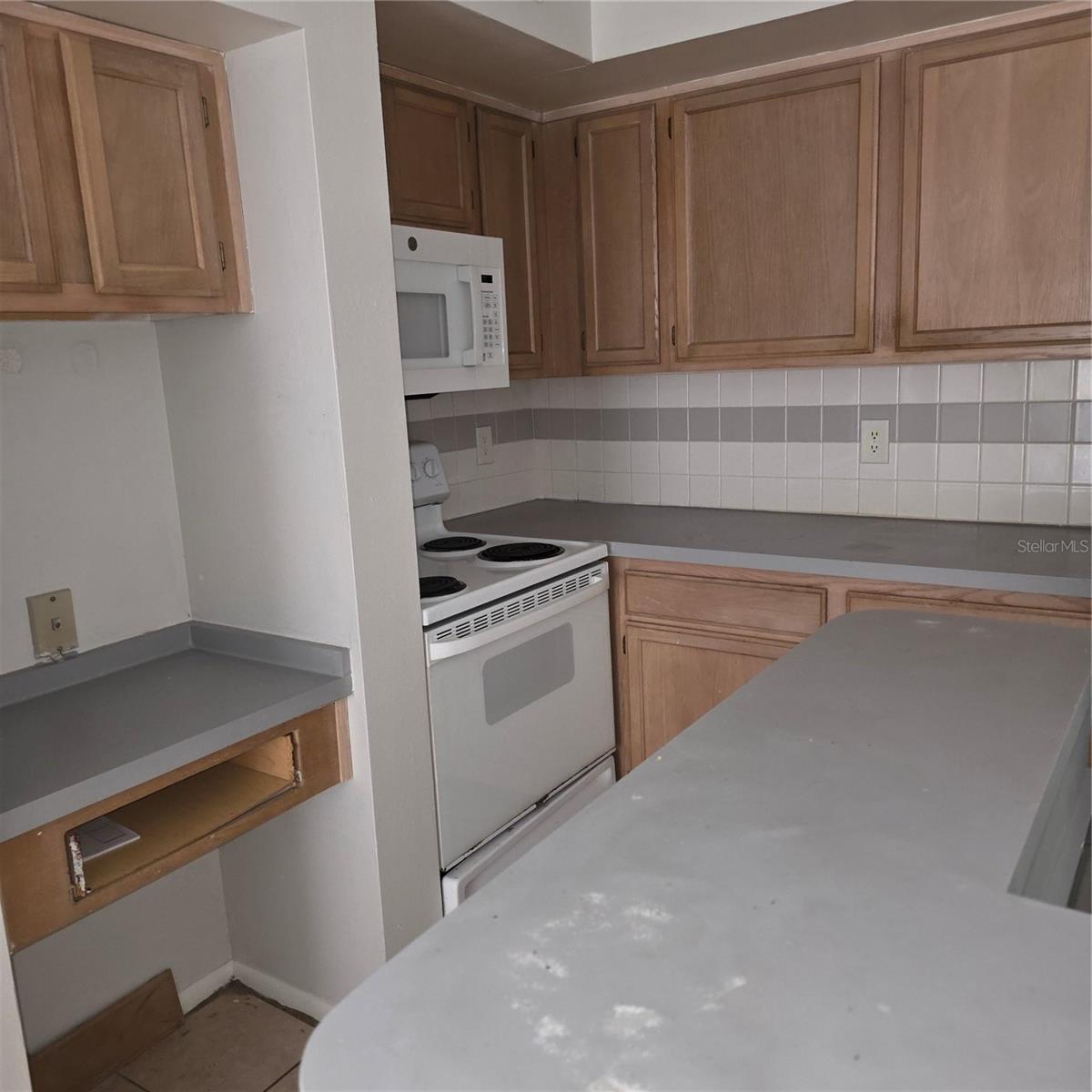 WINDSOR AT SABAL WALK A CONDO - Residential Lease