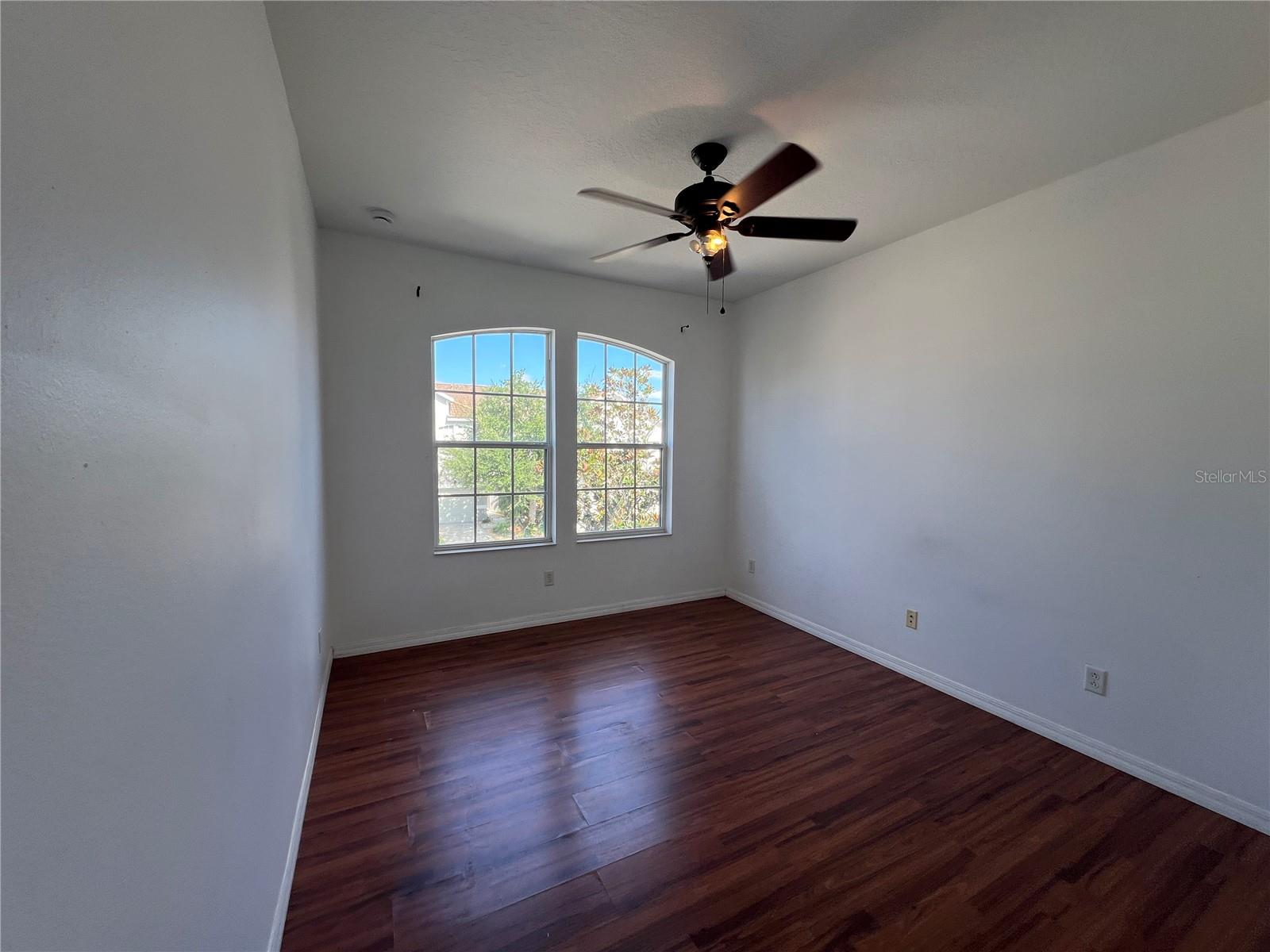 SOMERSET CHASE - Residential