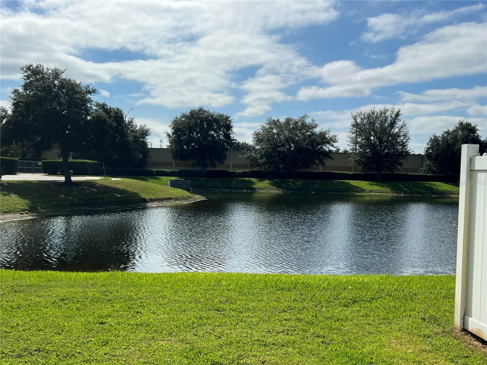 SOMERSET CHASE - Residential