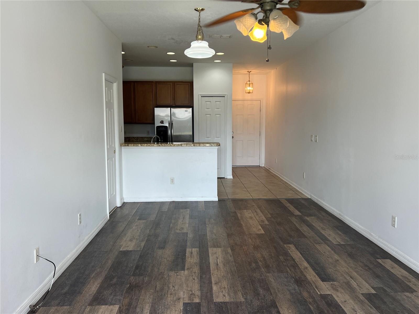 SOMERSET CHASE - Residential