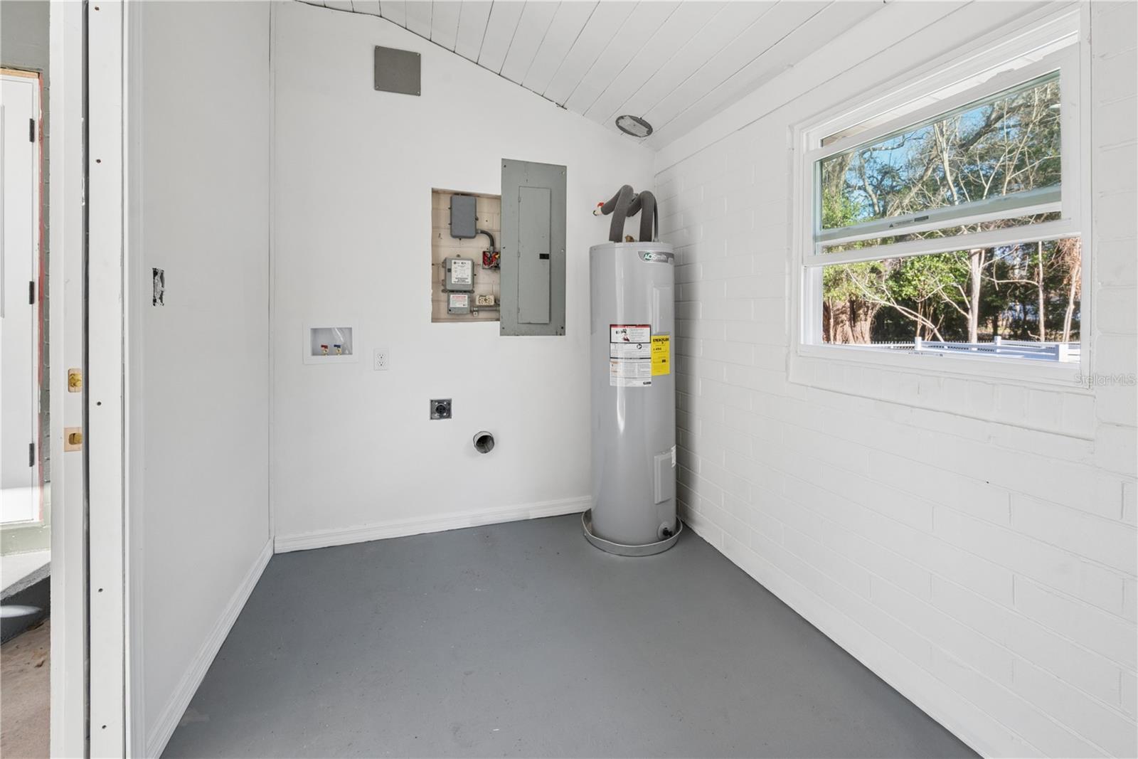 G M WHETSTONE ESTATE ADD TO H S - Residential