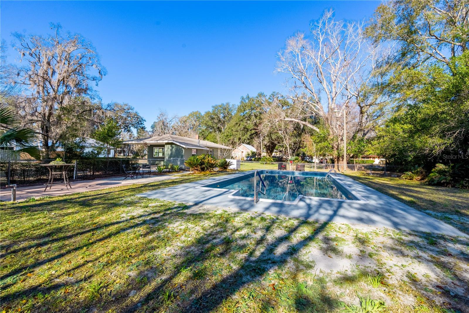 G M WHETSTONE ESTATE ADD TO H S - Residential