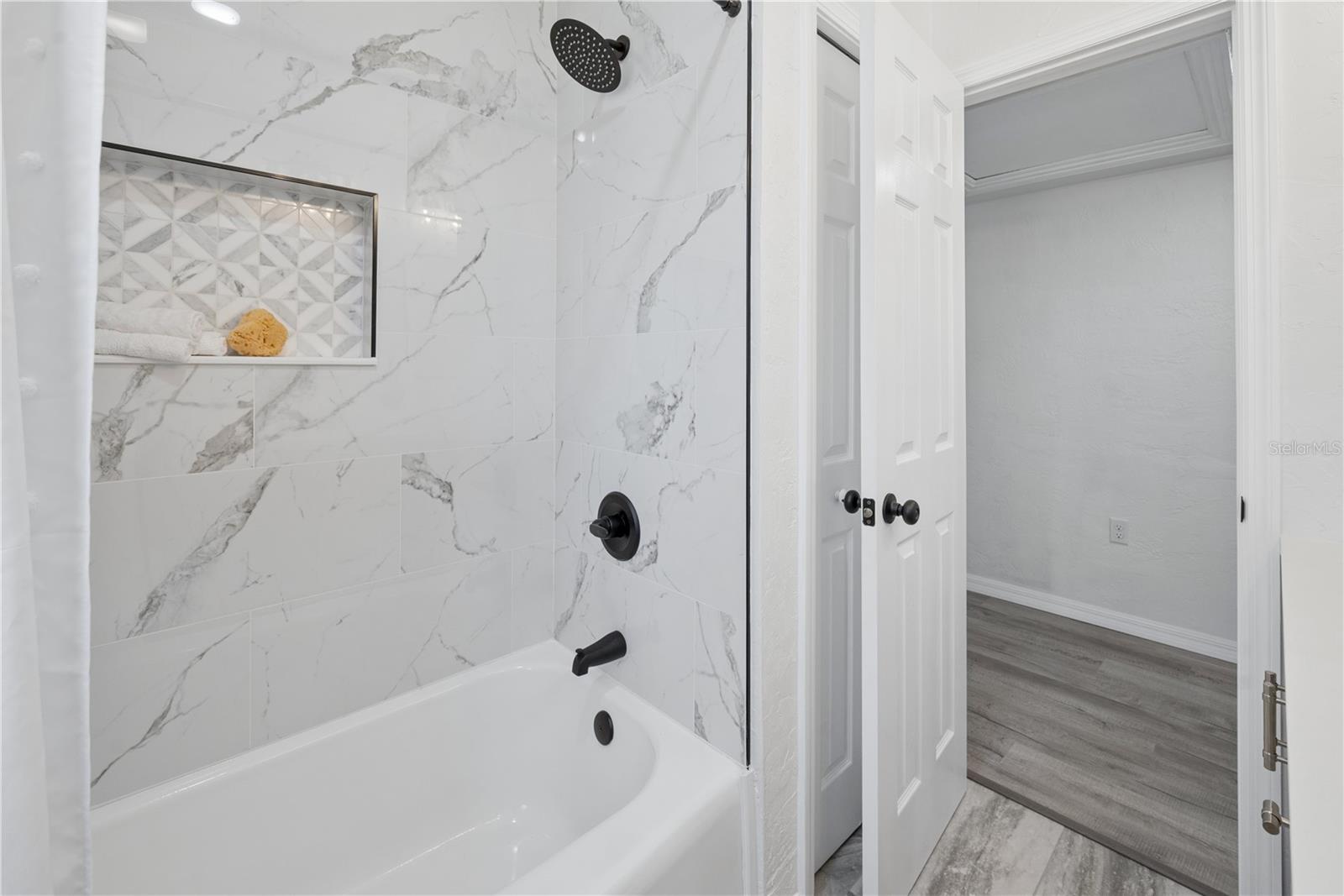 G M WHETSTONE ESTATE ADD TO H S - Residential