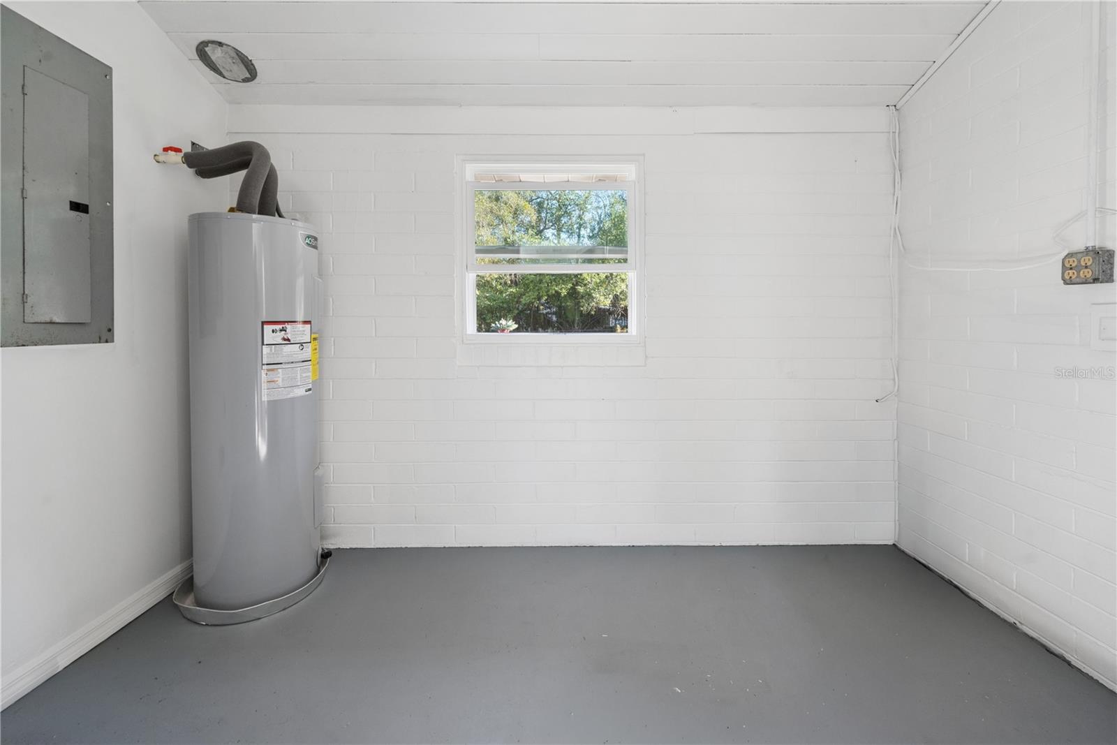 G M WHETSTONE ESTATE ADD TO H S - Residential