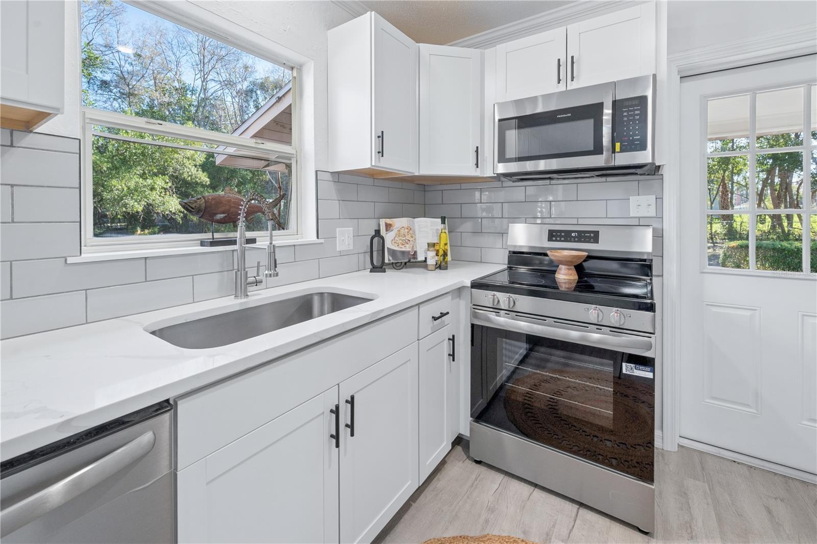 G M WHETSTONE ESTATE ADD TO H S - Residential