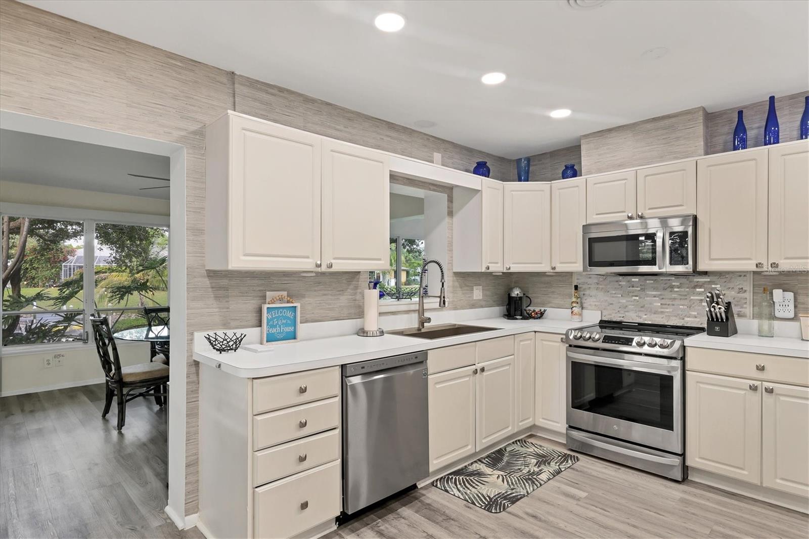 CORAL COVE - Residential