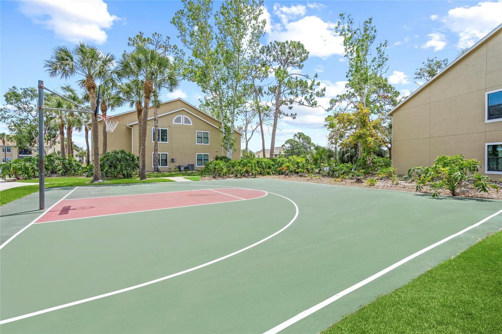 VINTAGE GRAND - Residential