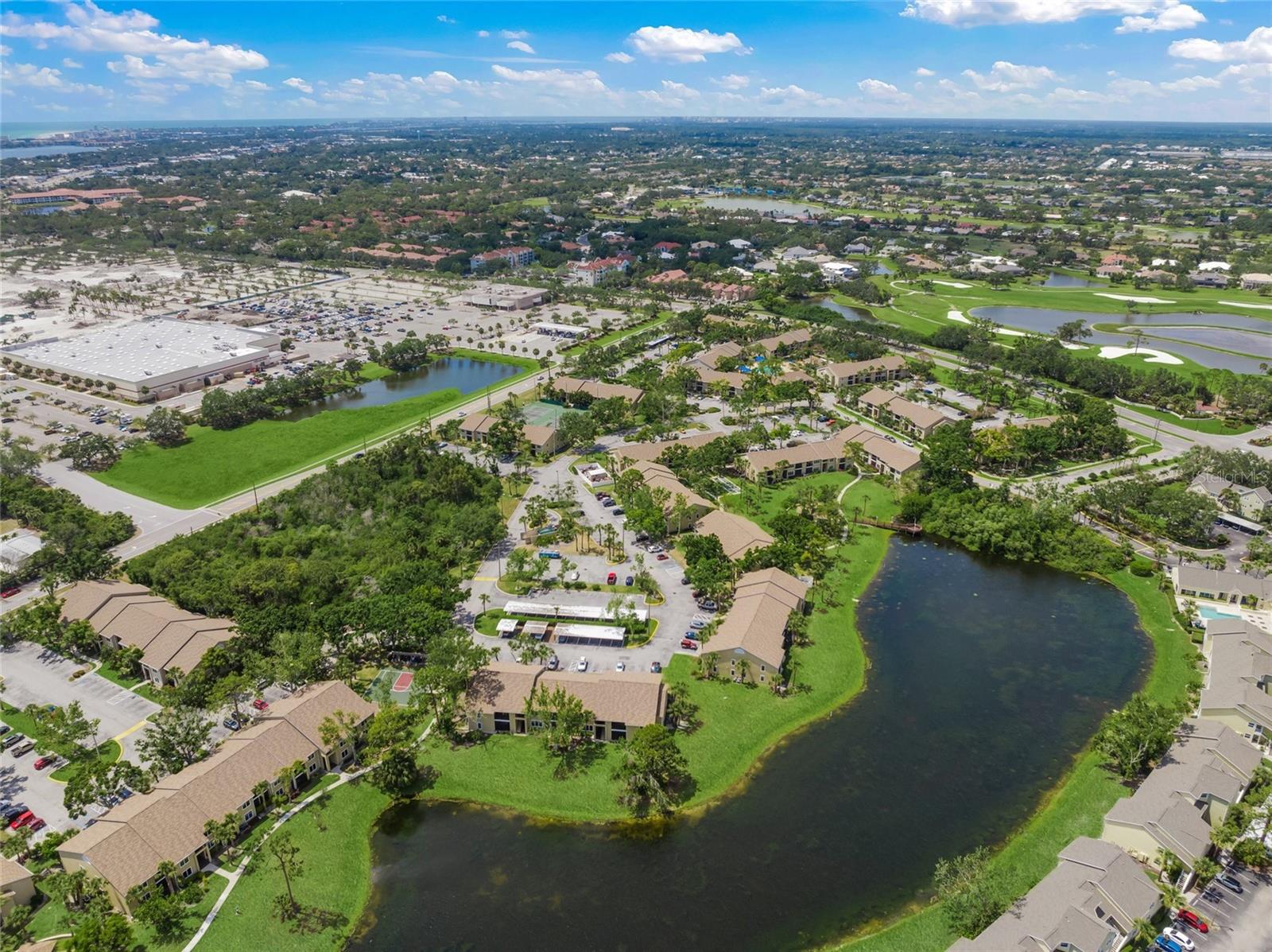 VINTAGE GRAND - Residential