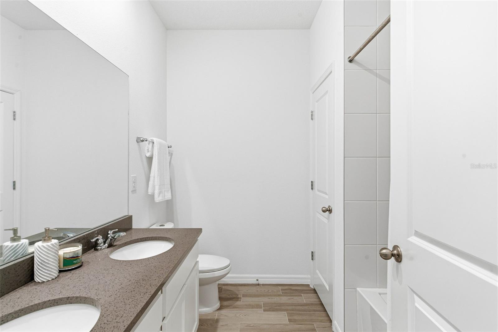 SOUTH FORK S & TR T - Residential