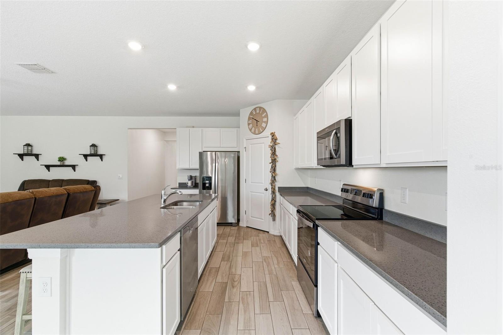 SOUTH FORK S & TR T - Residential