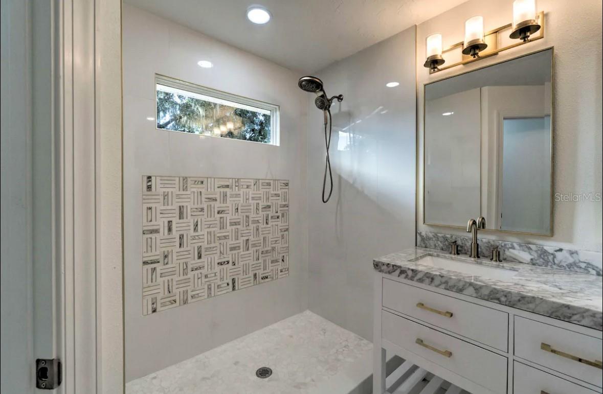 SOUTH HIGHLAND AMD OF - Residential Lease
