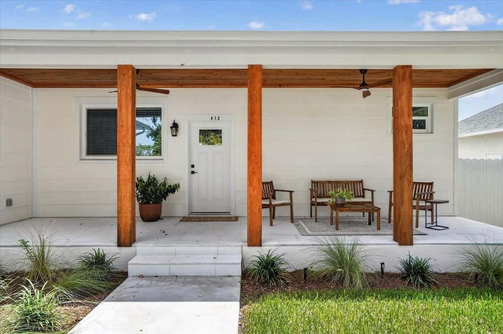 Photo of 412 17th Avenue W, Palmetto, FL 34221 (MLS # A4697674)
