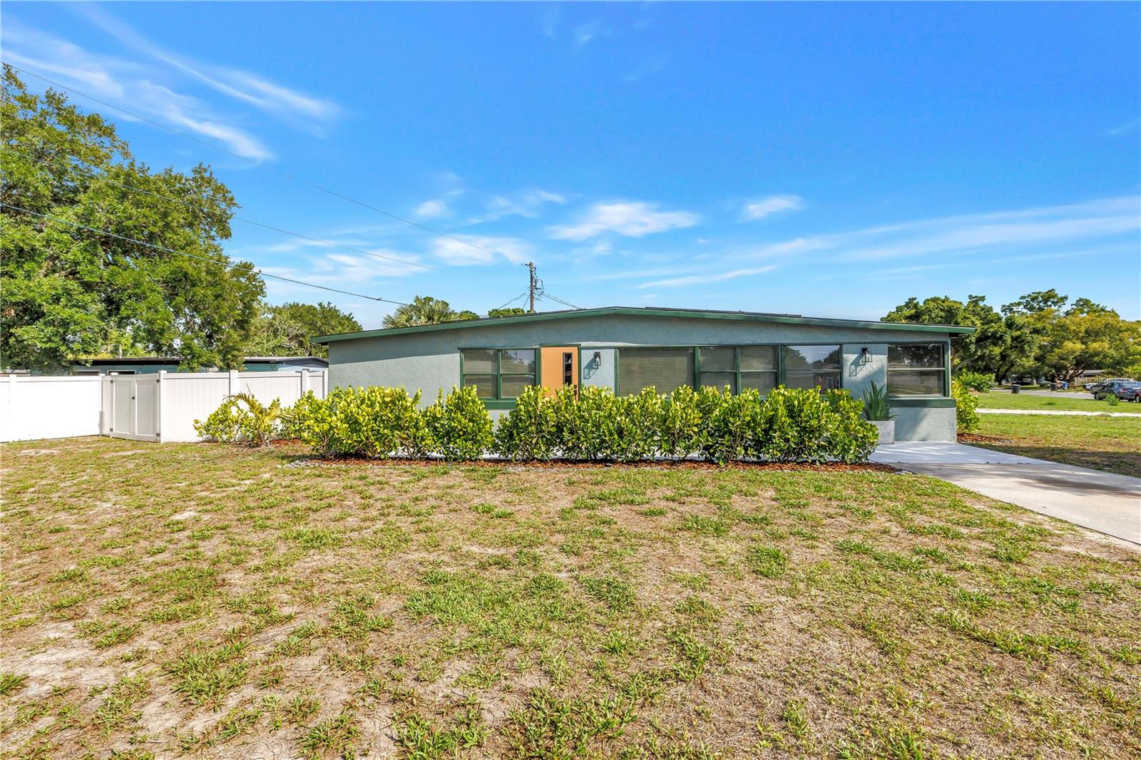 Search Properties for Sale 2 7599 MEADOWLAWN DRIVE N