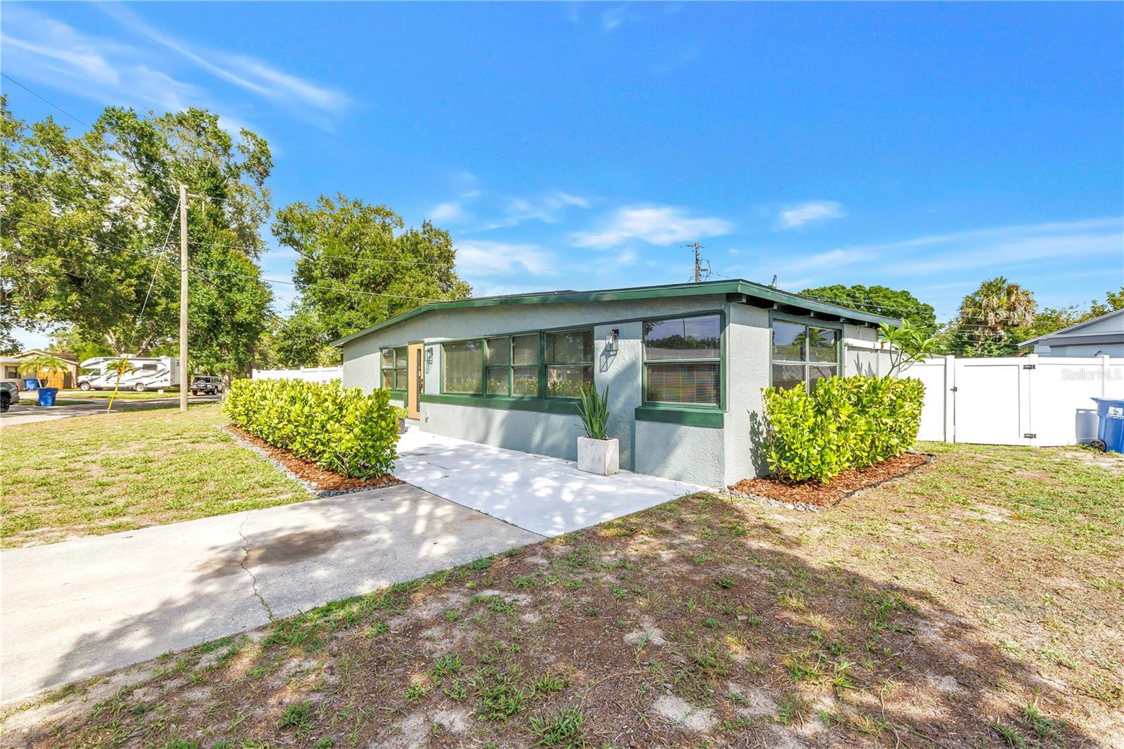 Search Properties for Sale 1 7599 MEADOWLAWN DRIVE N