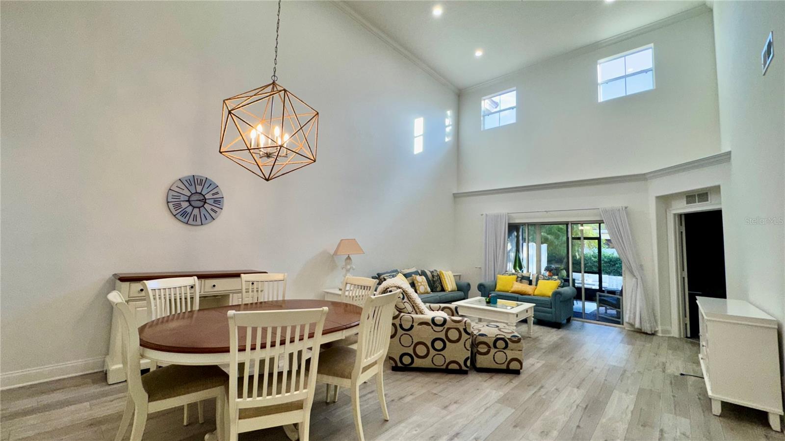 TOSCANA W - Residential Lease