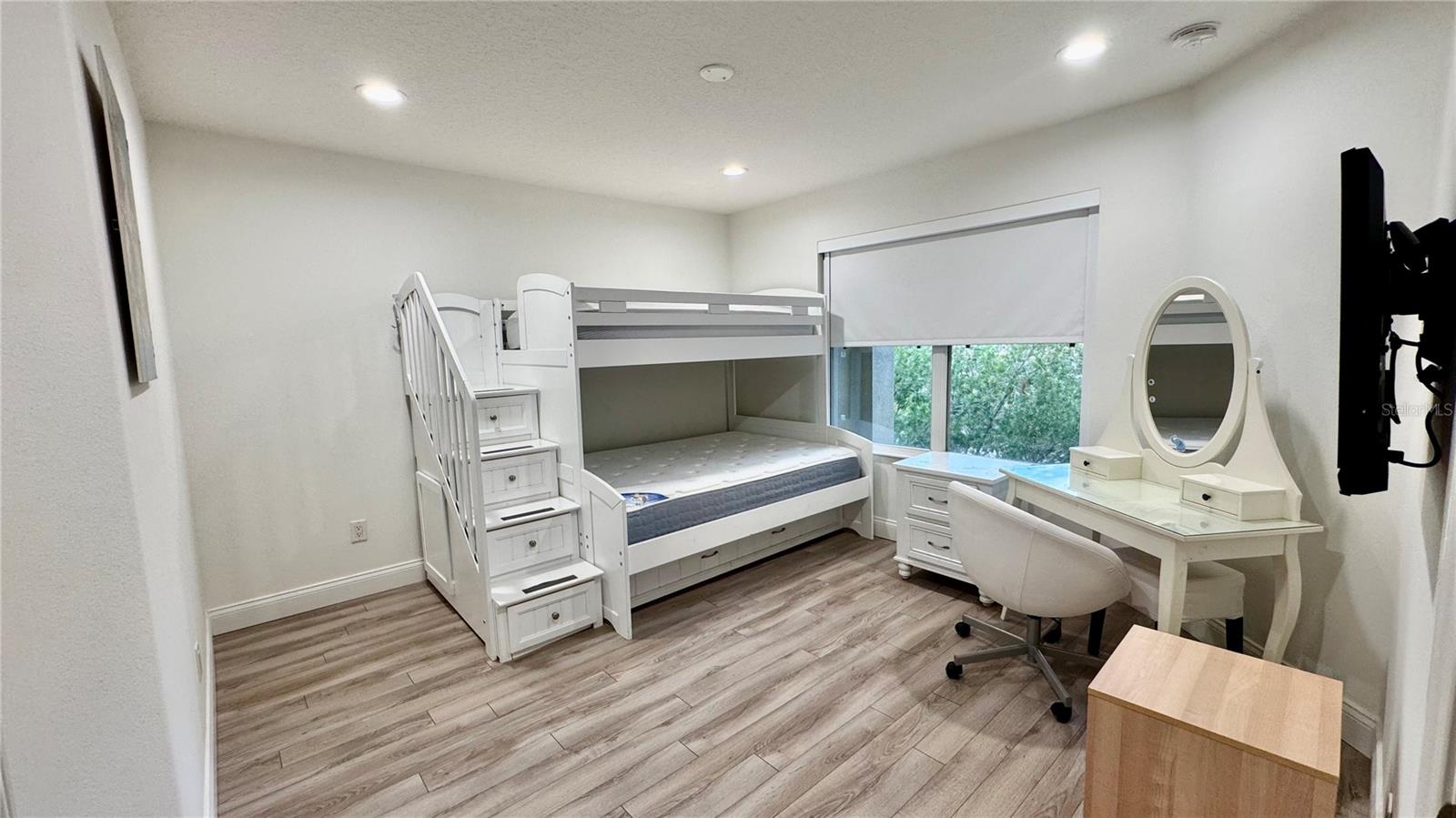 TOSCANA W - Residential Lease