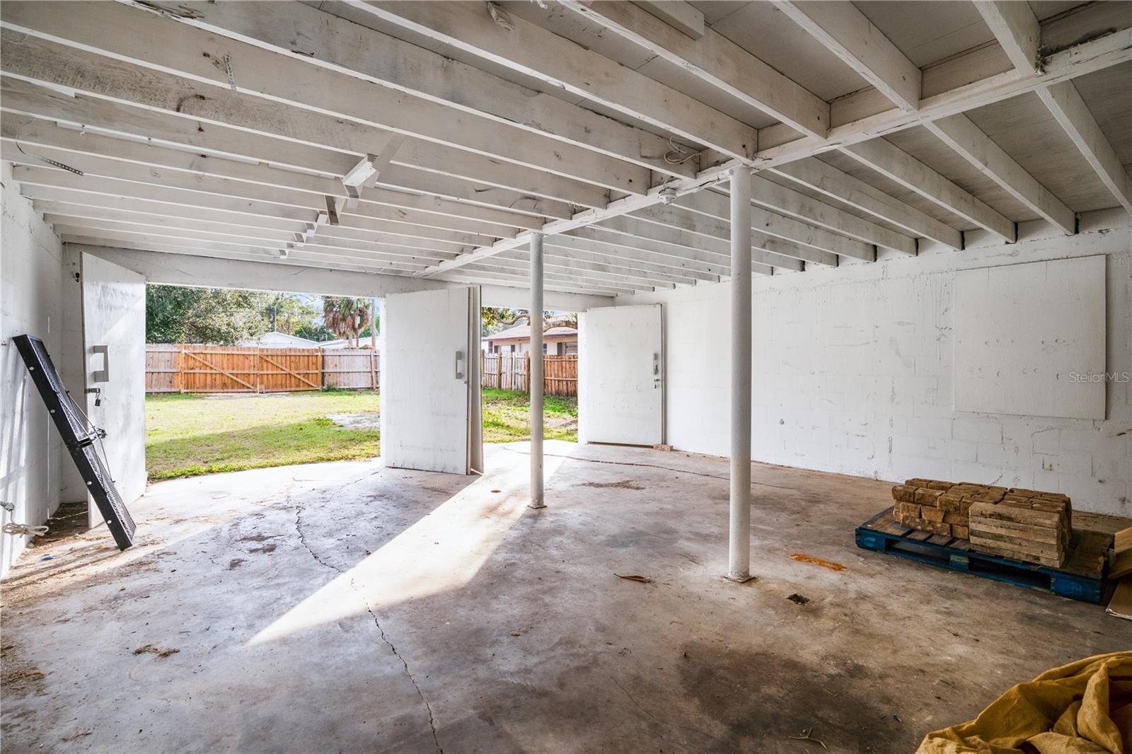 HIGHLAND PARK - Residential Income