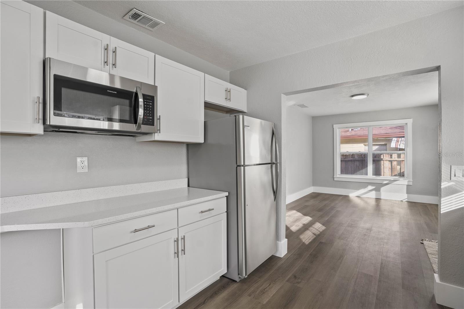 HIGHLAND PARK - Residential Income