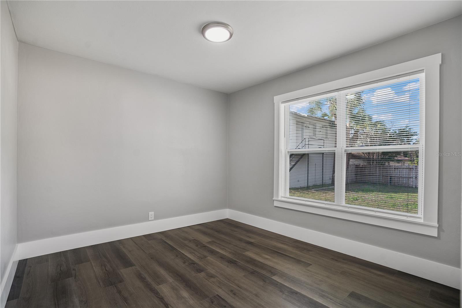 HIGHLAND PARK - Residential Income