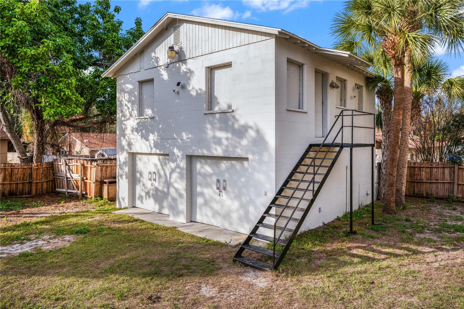 HIGHLAND PARK - Residential Income