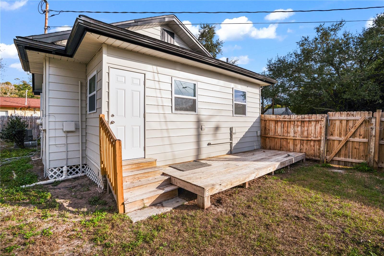 HIGHLAND PARK - Residential Income