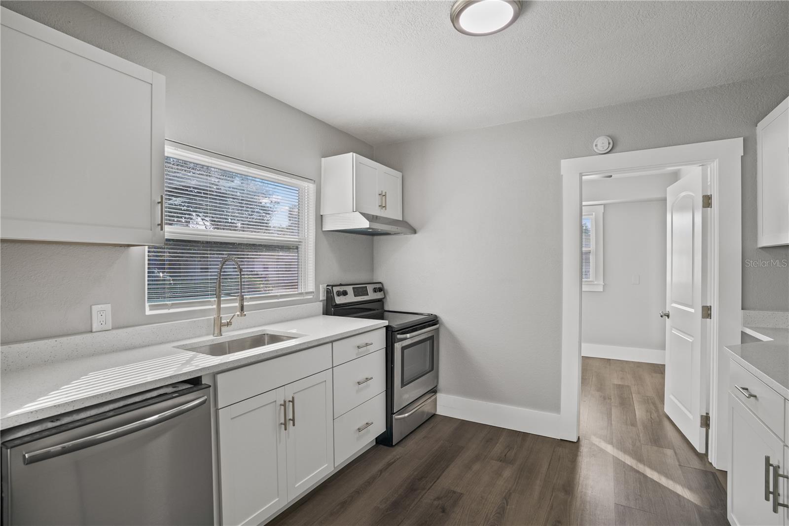 HIGHLAND PARK - Residential Income