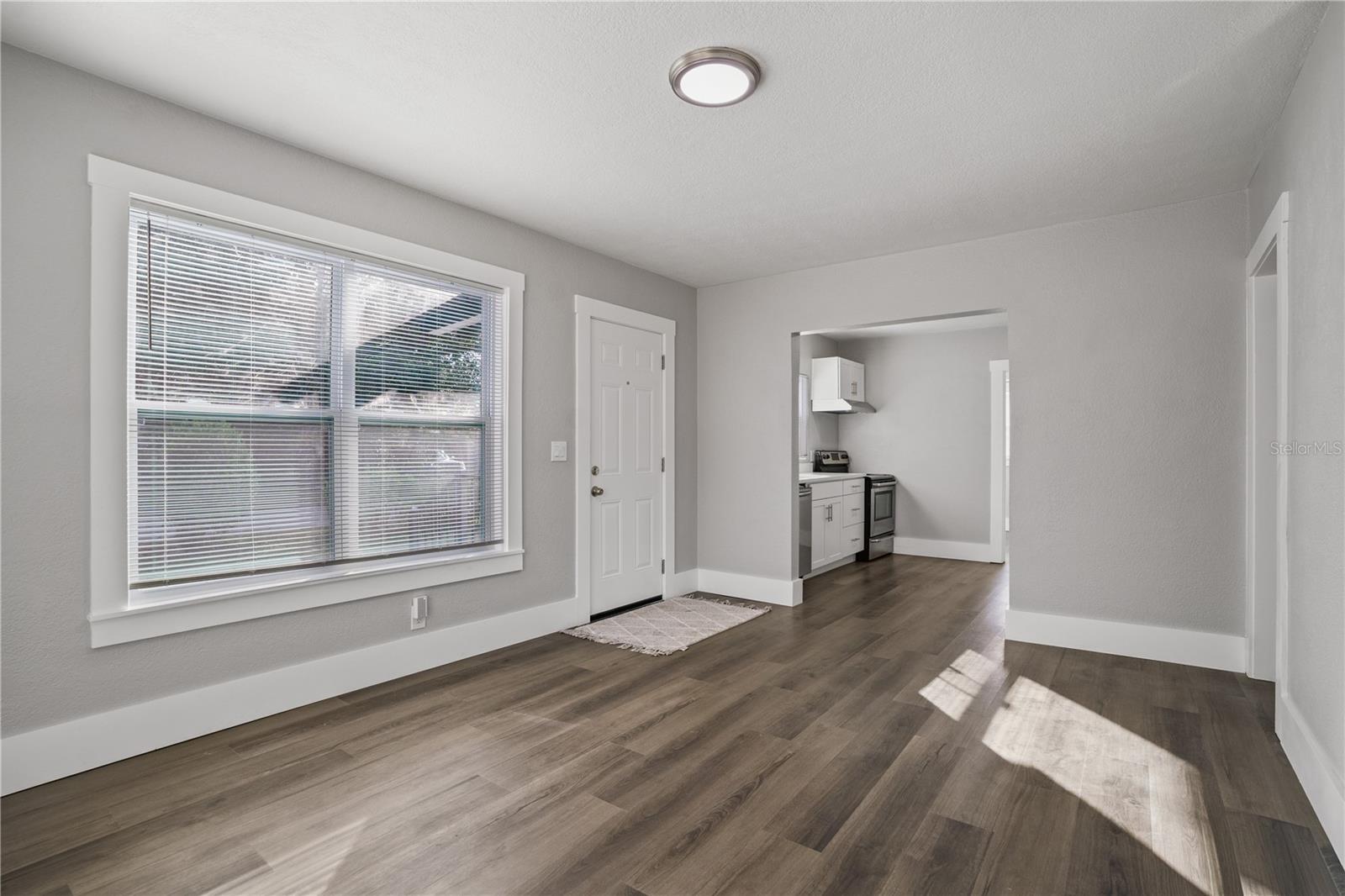 HIGHLAND PARK - Residential Income