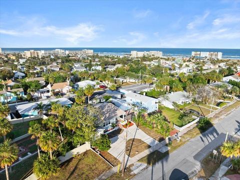 A home in DAYTONA BEACH