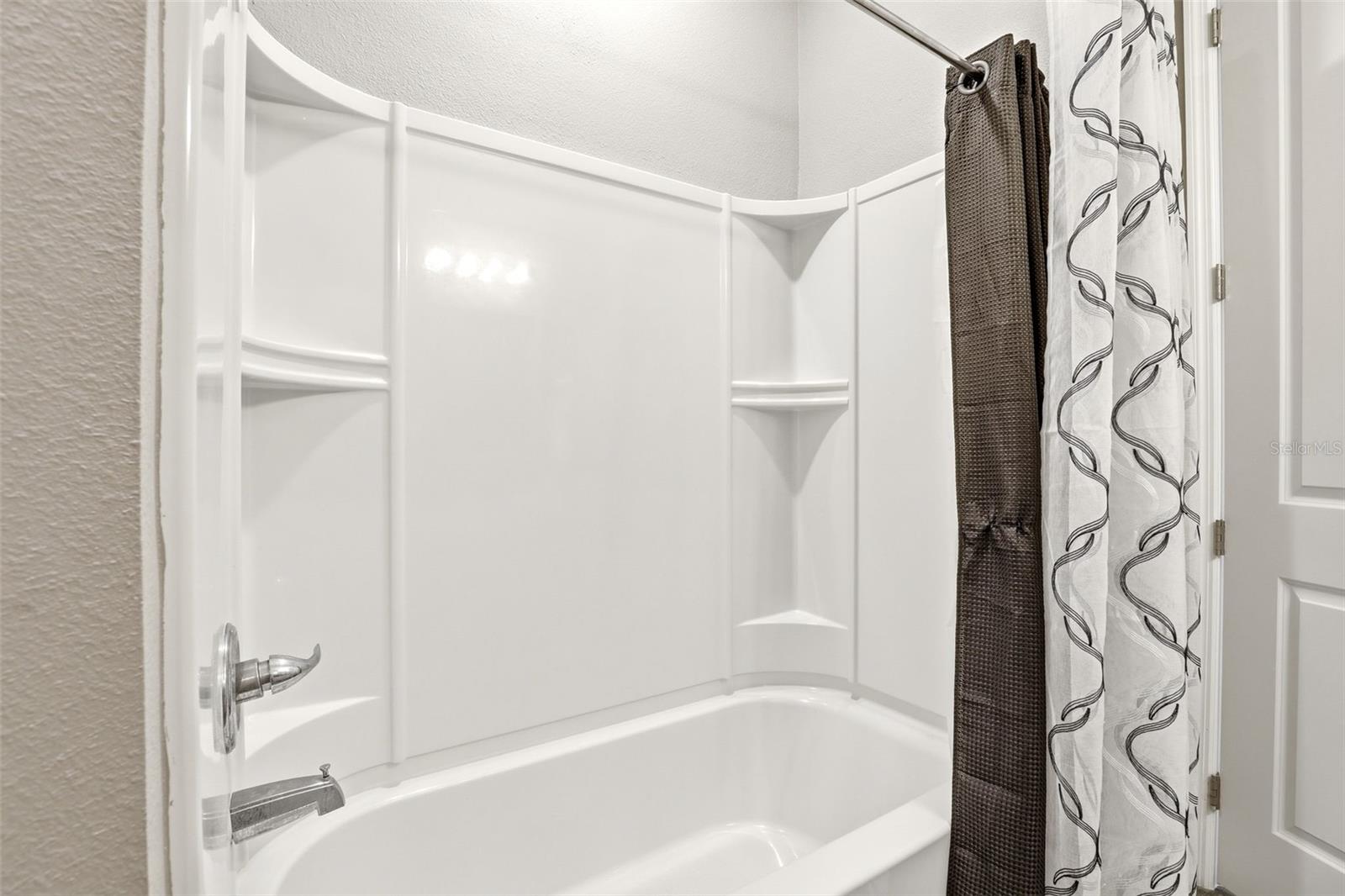 SPRING CREEK - Residential