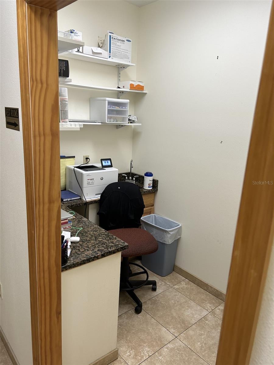 PINE PLAZA - Commercial Sale